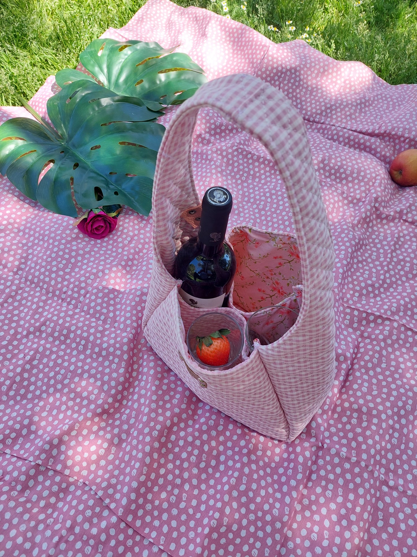 PICNIC PINK PUFFER HANDBAG