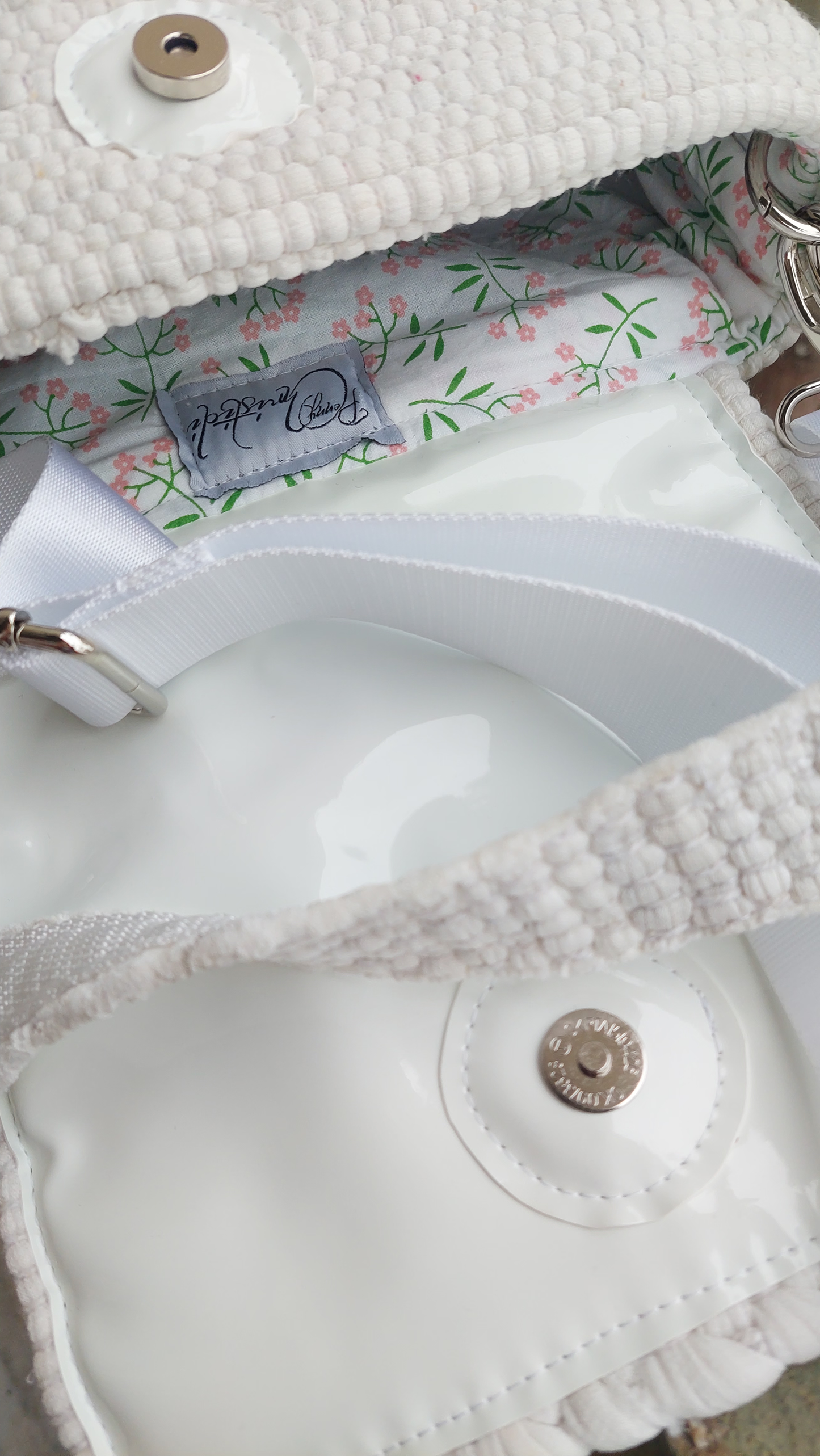 WHITE MALIBU HANDBAG new size