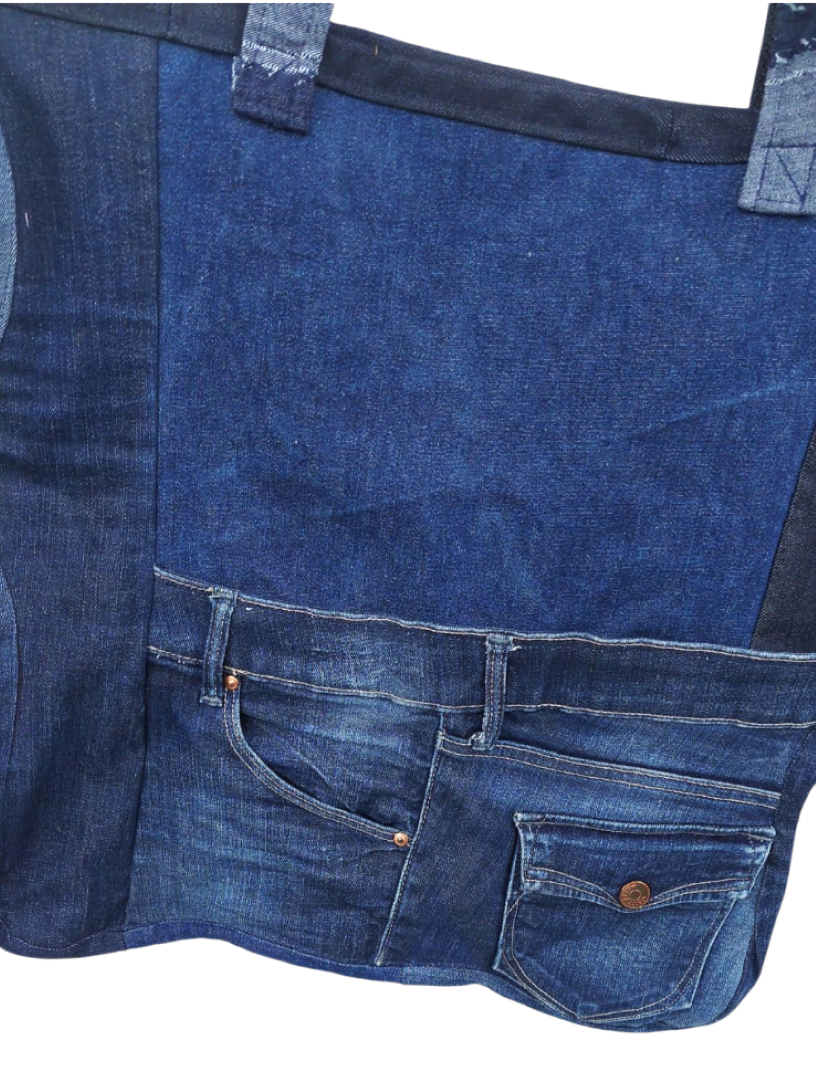 UPCYCLING JEANS SHOULDER BAG