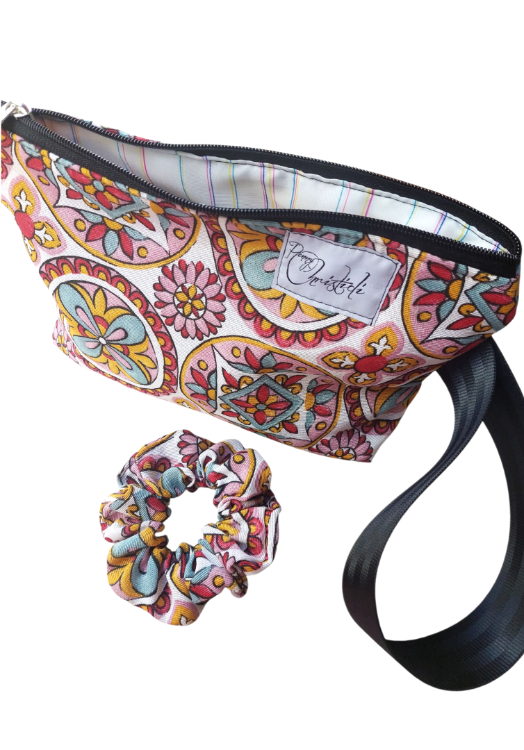 MOSAIC ZIPPER POUCH WITH SCRUNCHIE