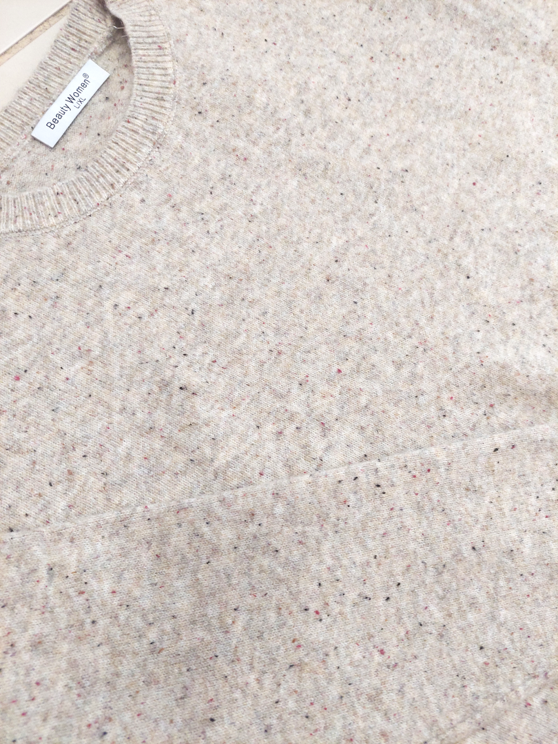 BEIGE BOX SWEATER