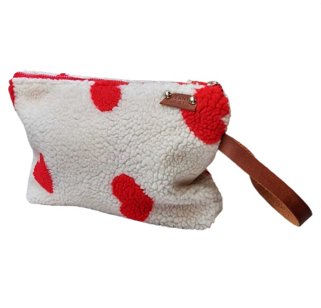 TEDDY HEARTS POUCH BAG