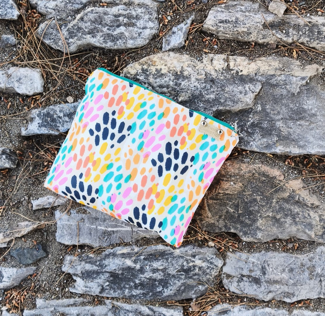 COLOURFUL WATERPROOF POUCH