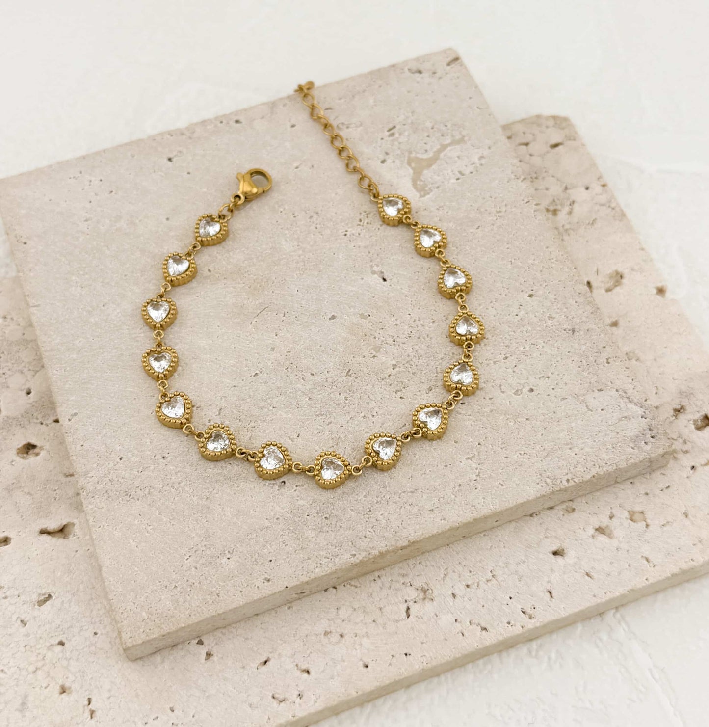 Ατσάλινο βραχιόλι καρδούλες- διαμαντάκια