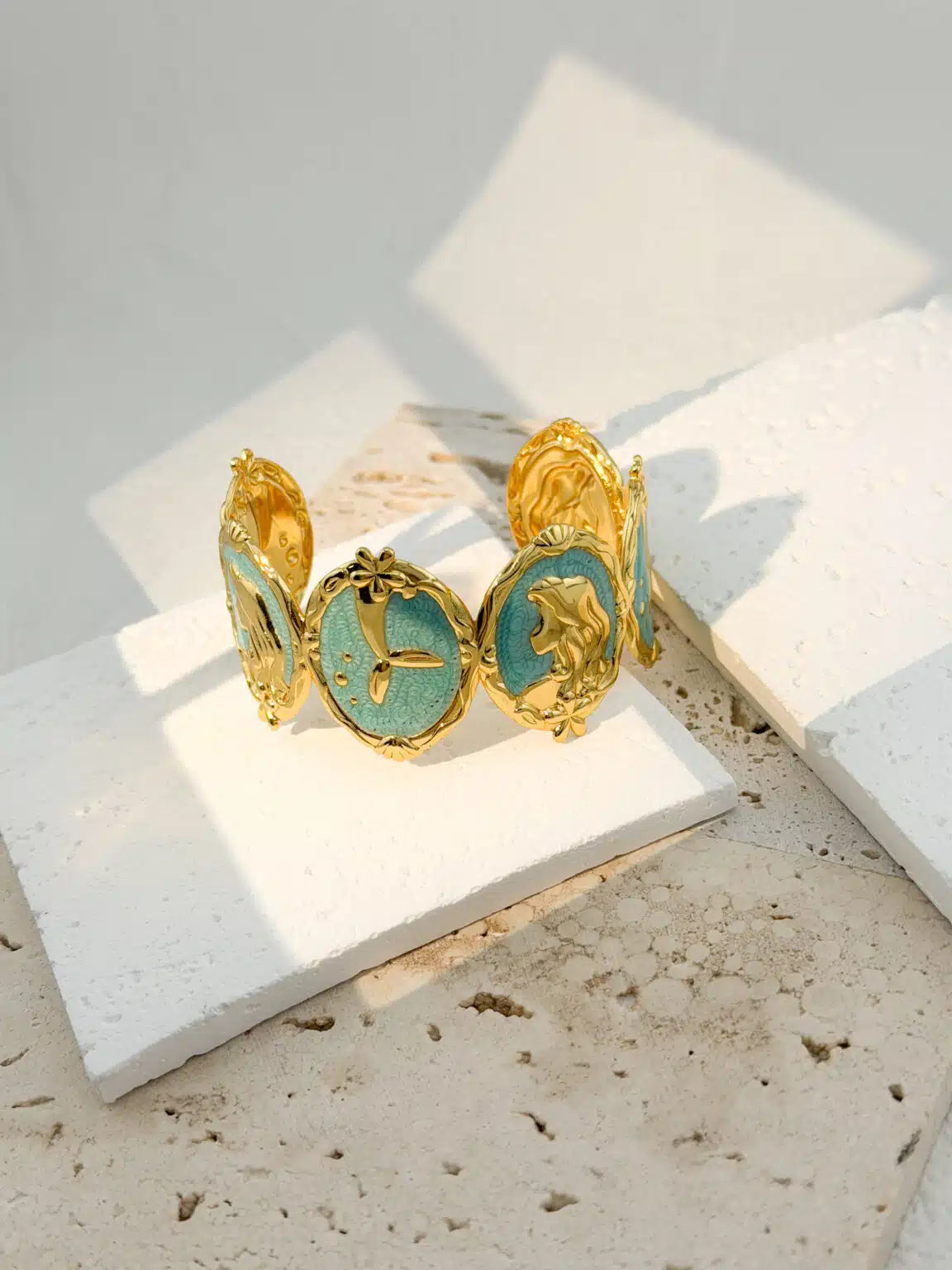 Ατσάλινο βραχιόλι Cuff Γοργόνα