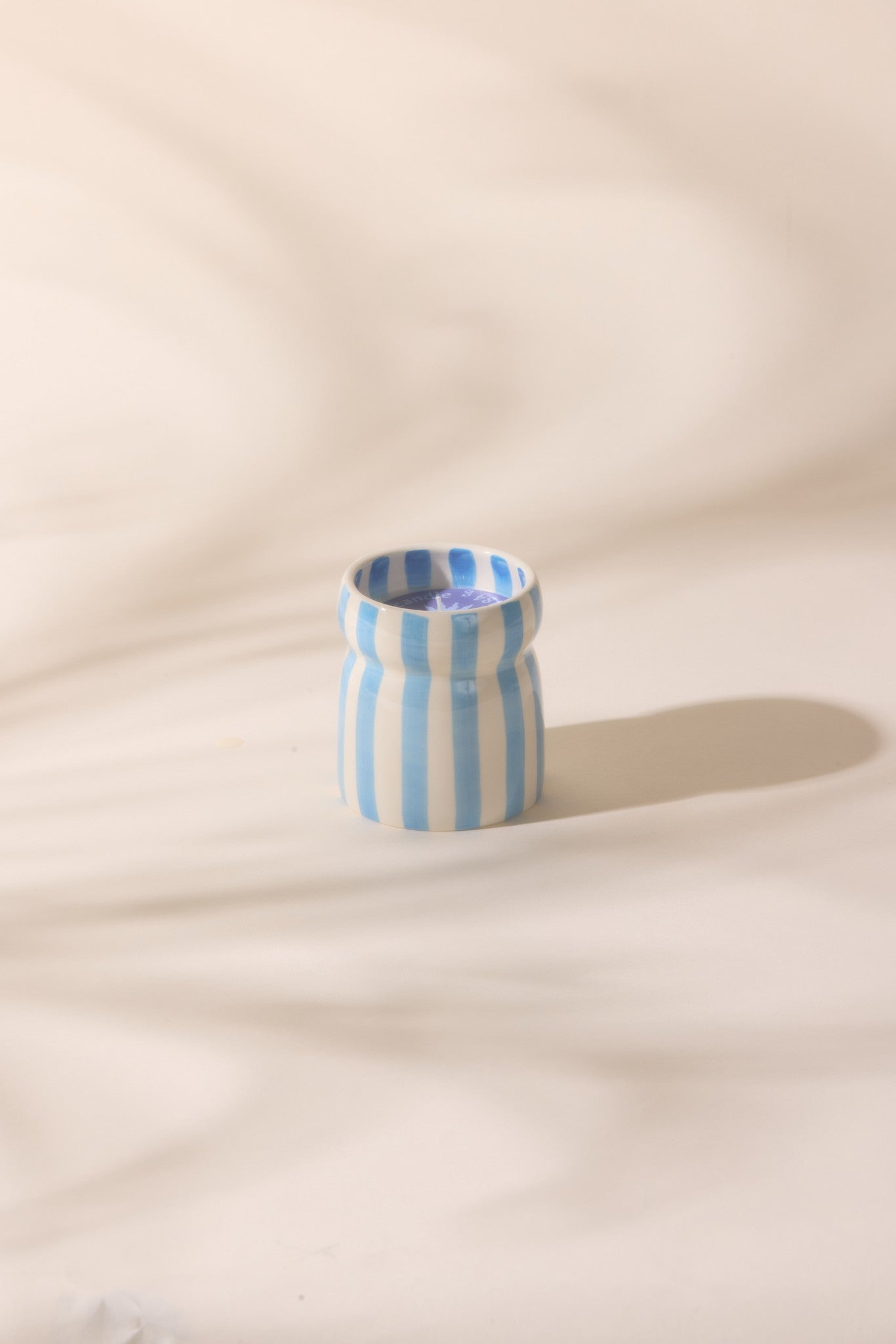 Cabana Gold Coast Φυτικό Κερί 184gr σε μπλε ριγέ κεραμικό δοχείο