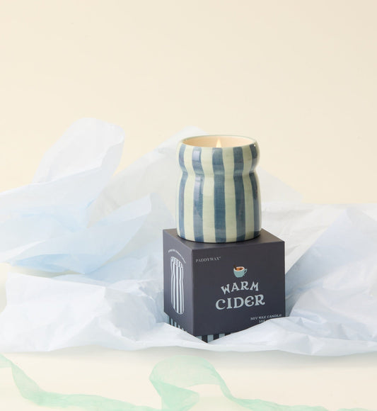 Cabana Warm Cider Φυτικό Κερί 184gr σε σιέλ ριγέ κεραμικό δοχείο