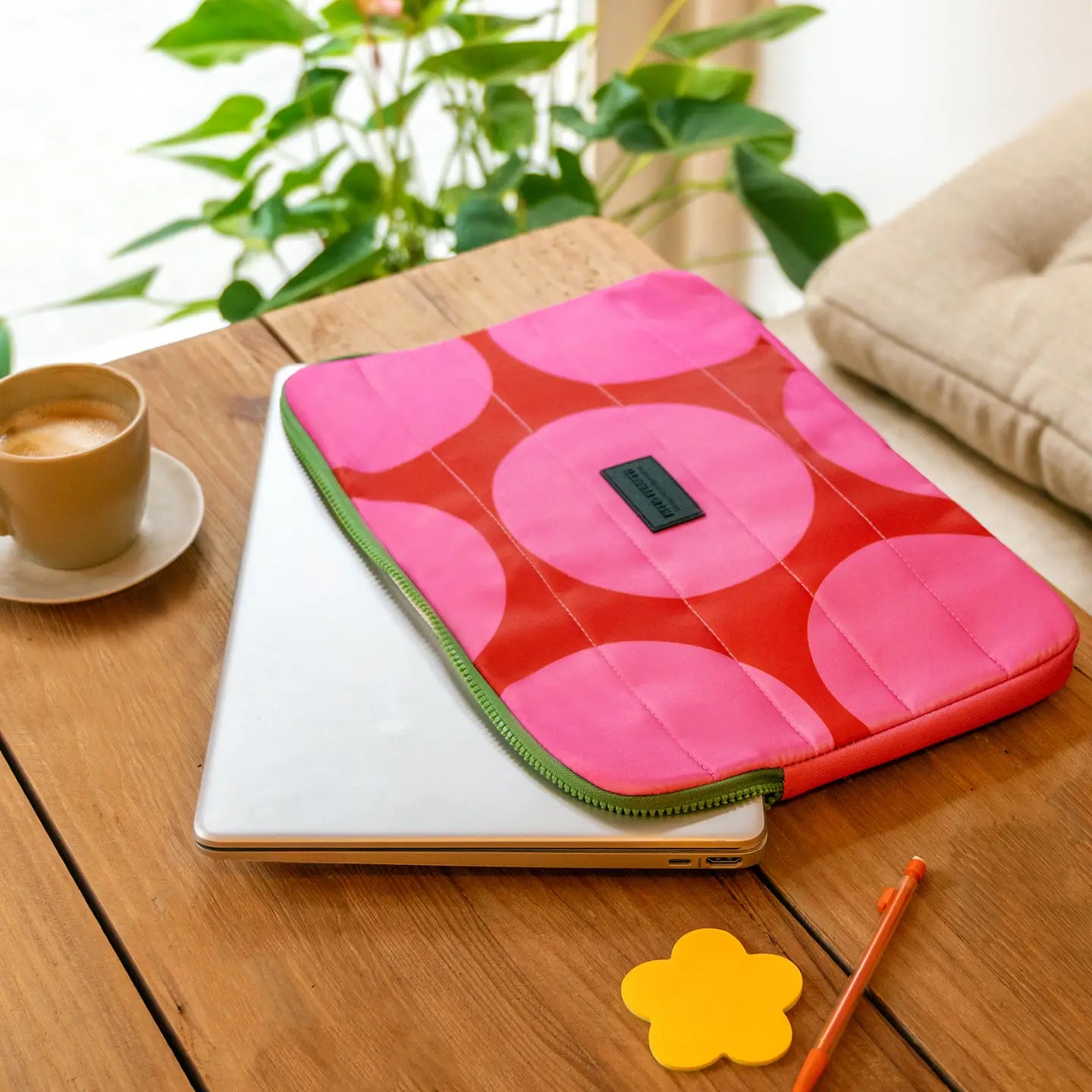 PINK WINE LAPTOP CASE 15"