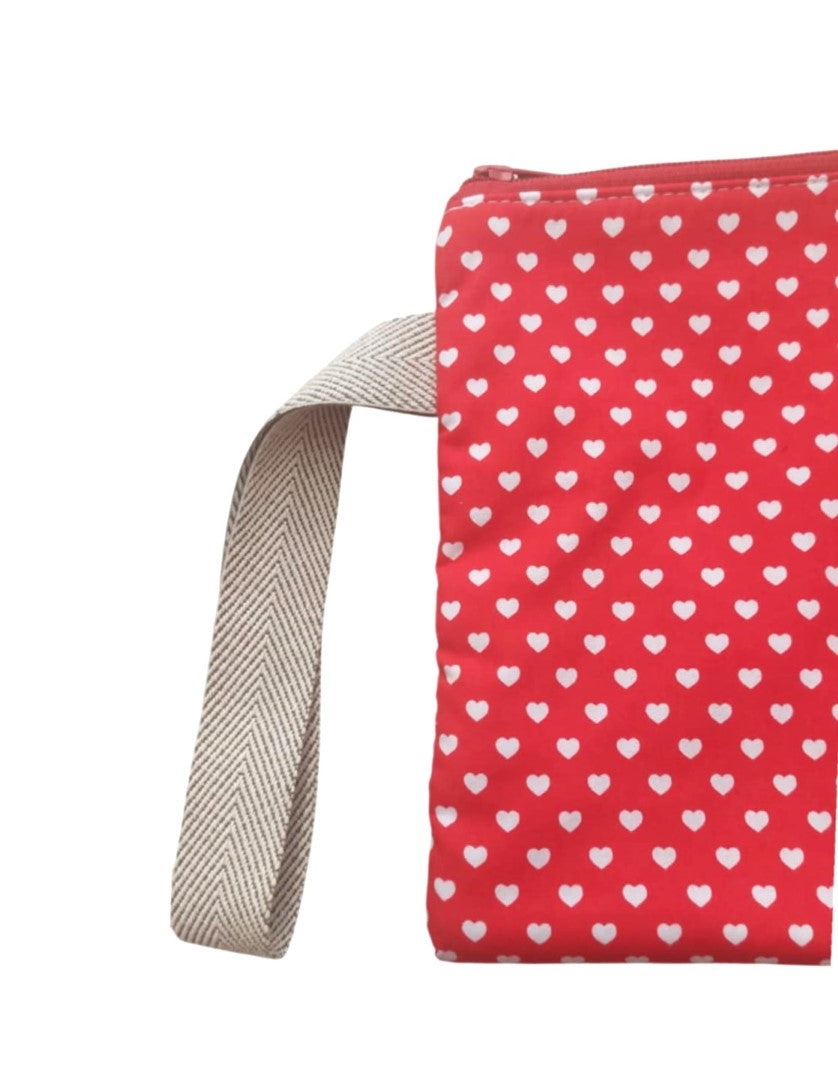 HEARTS ZIPPER POUCH