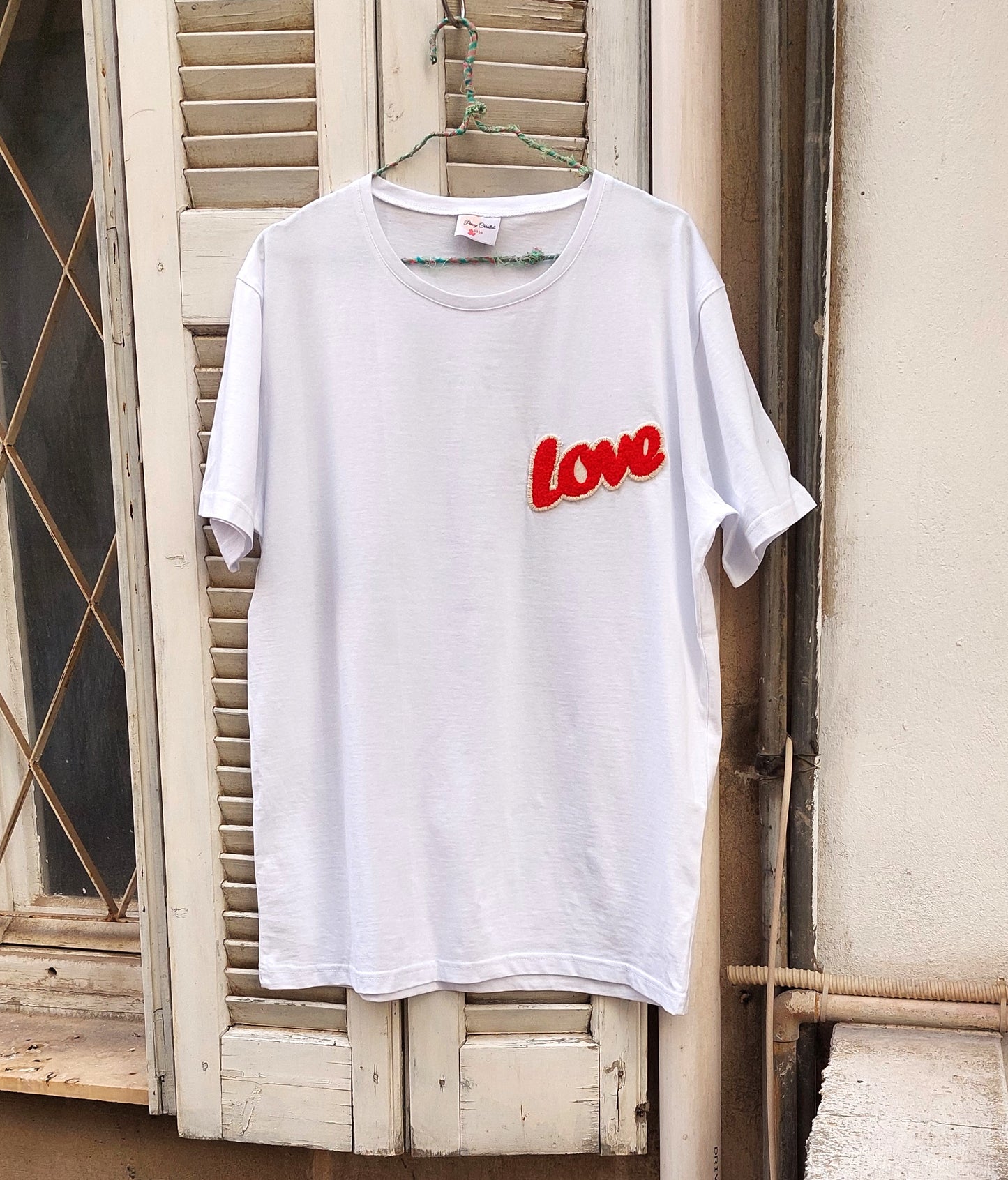 LOVE EMBROIDERY T-SHIRT