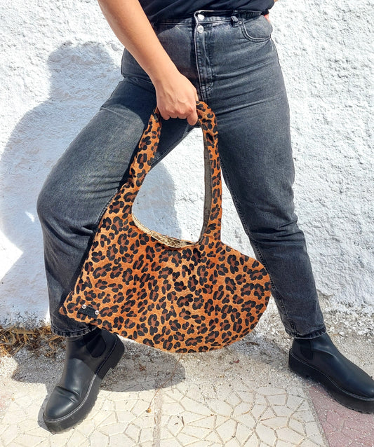 LEOPARD HEART SHOULDER BAG