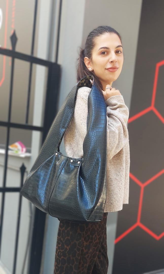 BLACK CROCO HOBO SHOULDER BAG