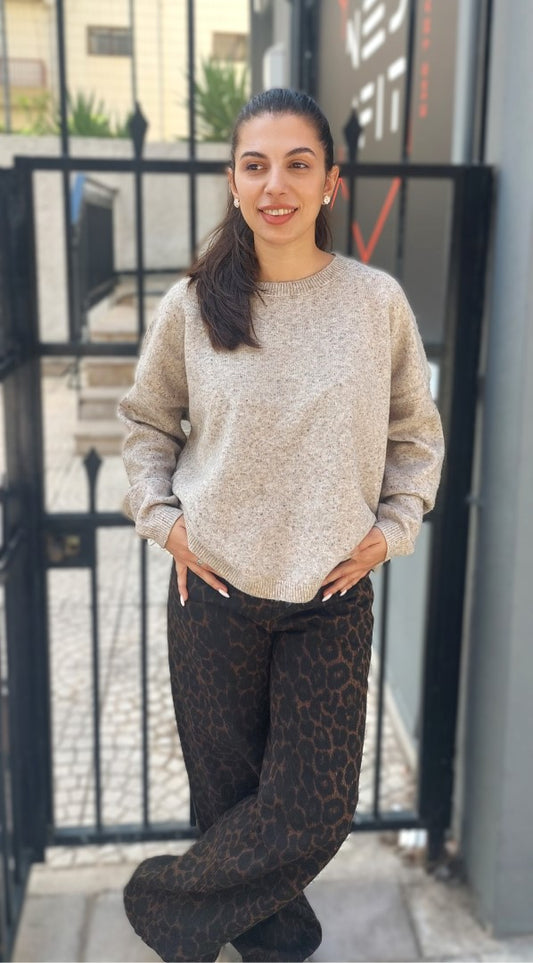 BEIGE BOX SWEATER