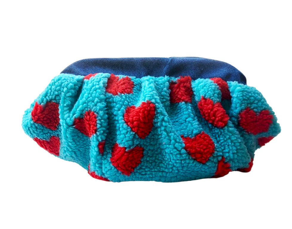 HEARTS TEDDY DUMPLING POUCH BAG - MEDIUM