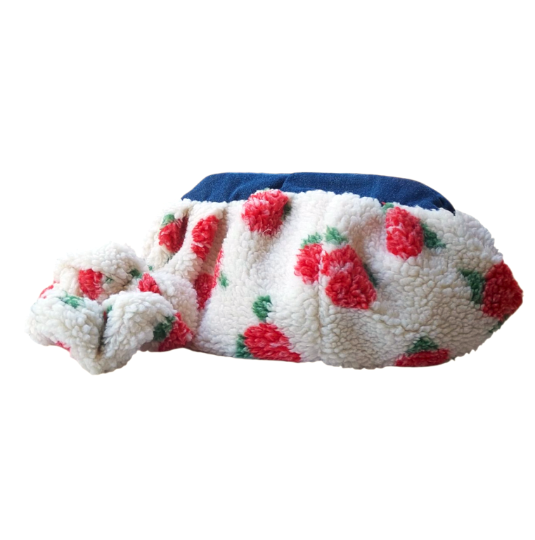 ROSES TEDDY DUMPLING POUCH BAG - MEDIUM