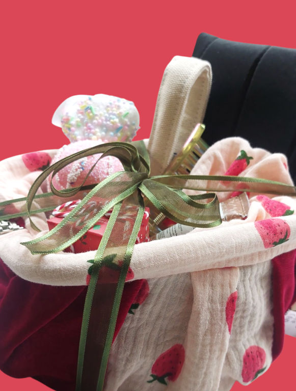 ΧΡΙΣΤΟΥΓΕΝΝΙΑΤΙΚΟ GIFT BOX "Strawberry"