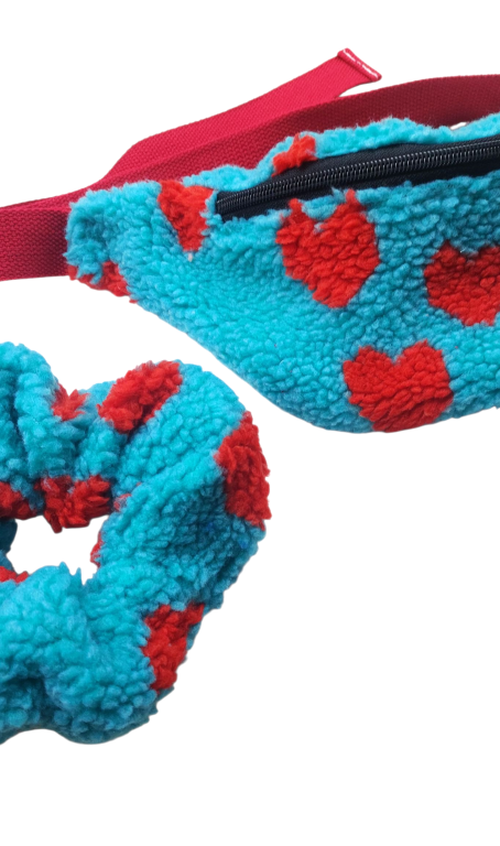 HEARTS TEDDY FANNY PACK