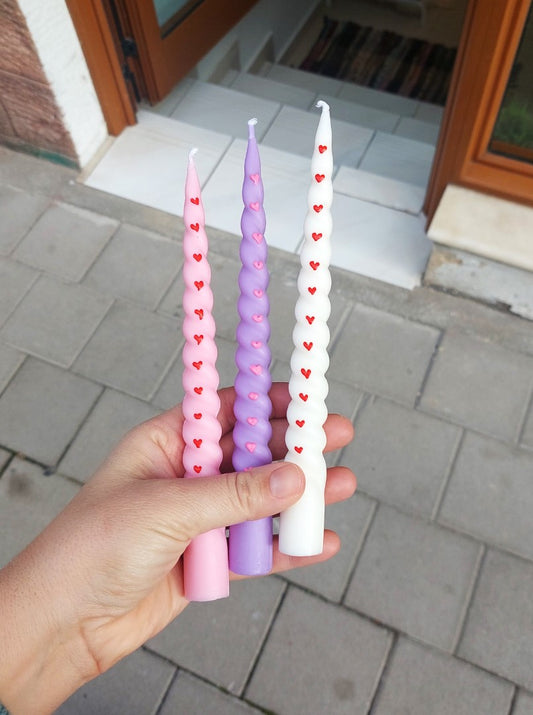 Spiral Candle with Hearts 19cm