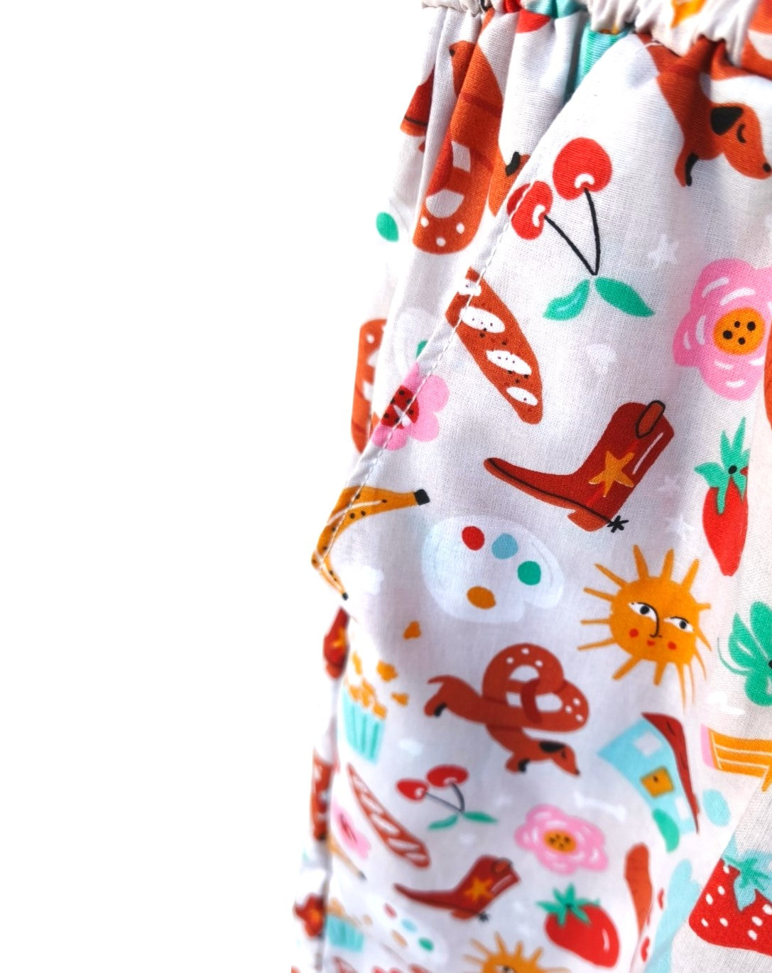 CHERRY COW SHORTS