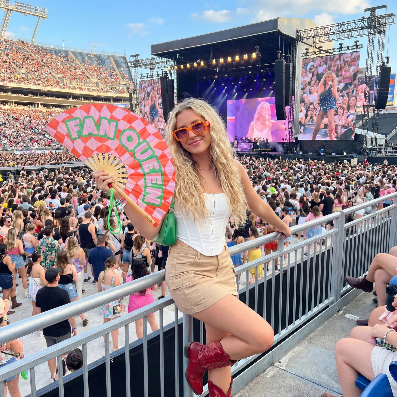Xxl Fan "Fan Queen"