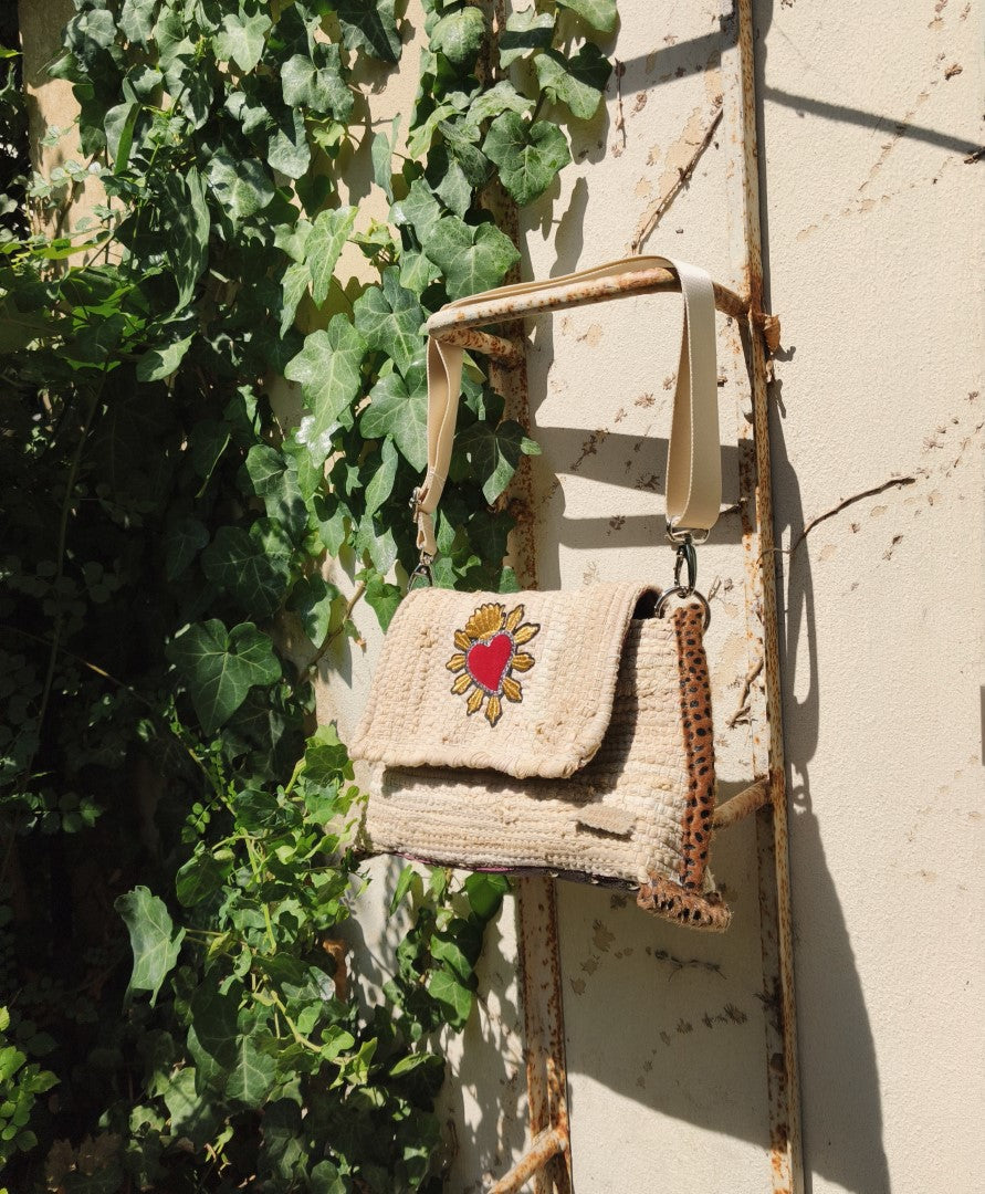 RED HEART BEIGE MALIBU HANDBAG