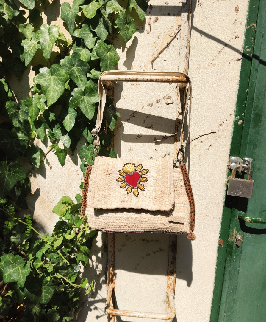 RED HEART BEIGE MALIBU HANDBAG