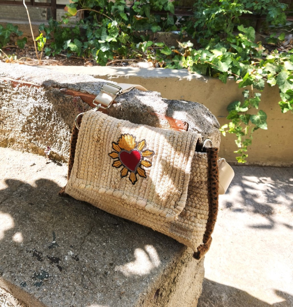 RED HEART BEIGE MALIBU HANDBAG