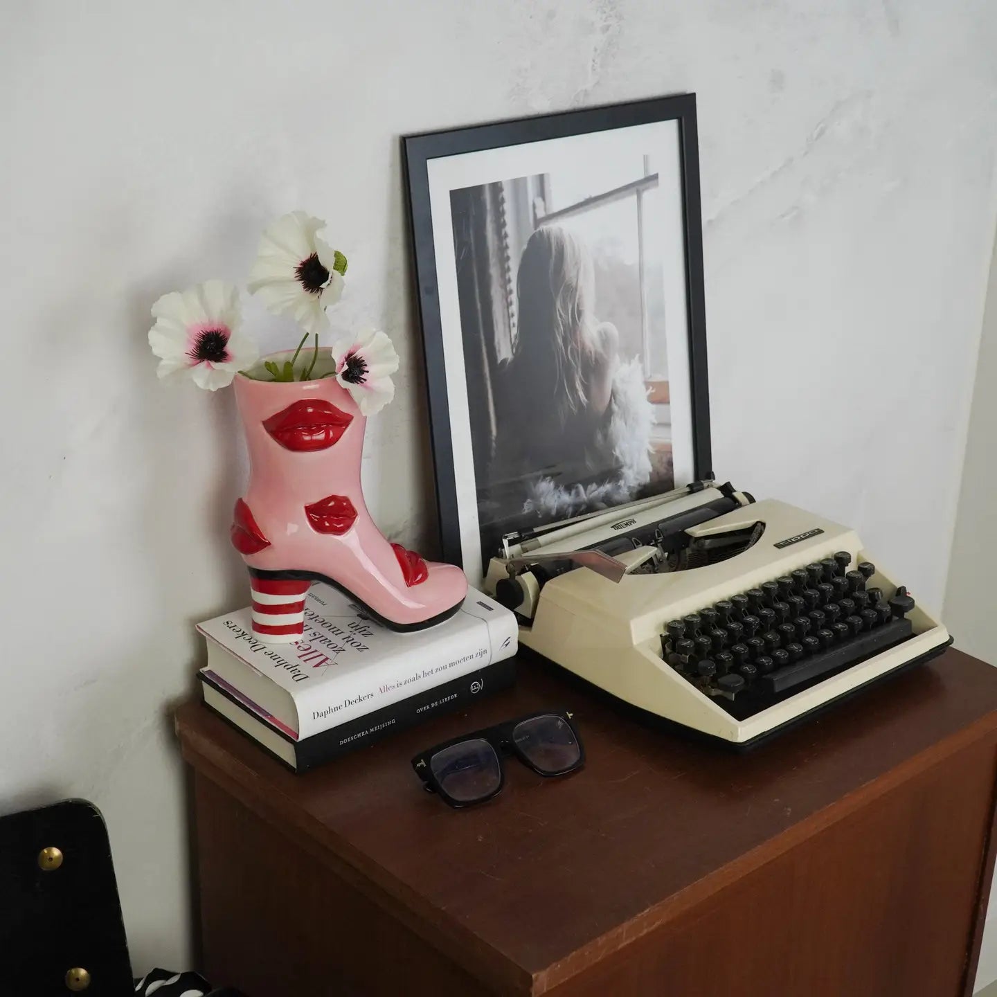 Boot with Lips Flower Vase 19,5x8,5x23 cm