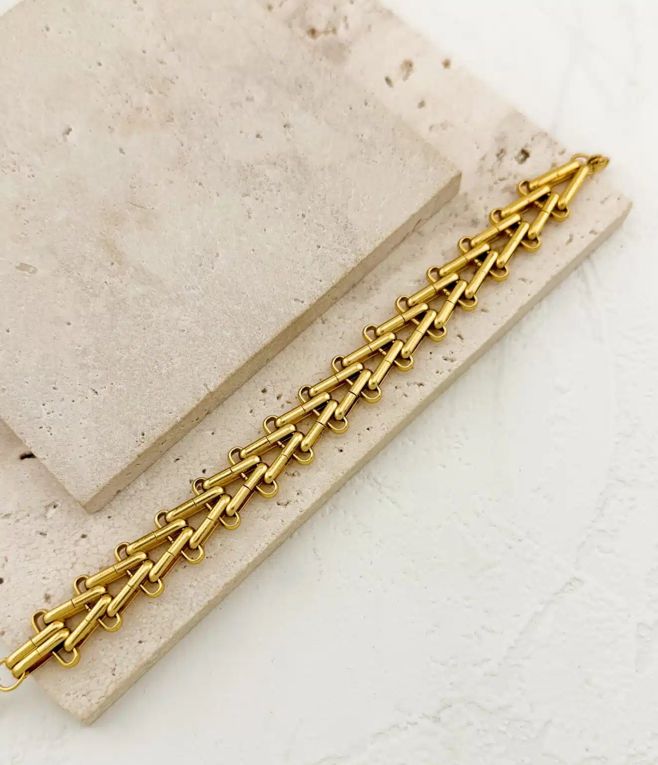 Ατσάλινο βραχιόλι triangle Χρυσό