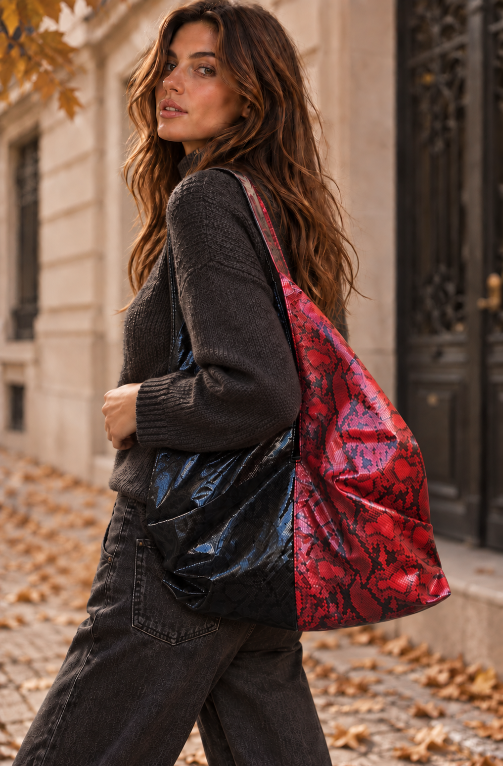 BLACK/RED LEATHERETTE TOKYO SHOULDER BAG